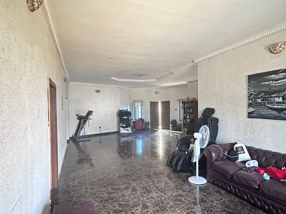 5-bedroom semi-detached house with BQ in Lakeview Park Ajah Lagos