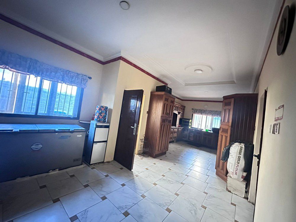5-bedroom semi-detached house with BQ in Lakeview Park Ajah Lagos
