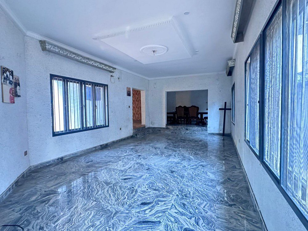 5-bedroom semi-detached house with BQ in Lakeview Park Ajah Lagos