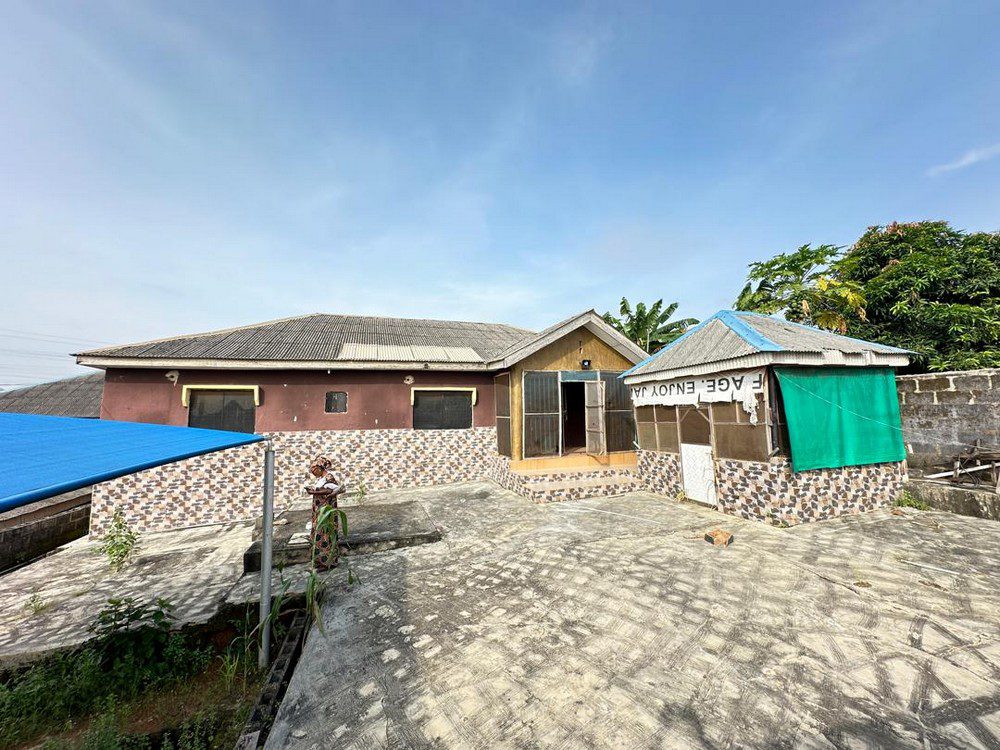 3-bedroom bungalow for sale in Mowokekere Ikorodu Lagos