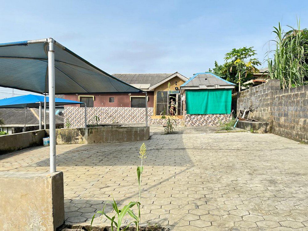 3-bedroom bungalow for sale in Mowokekere Ikorodu Lagos